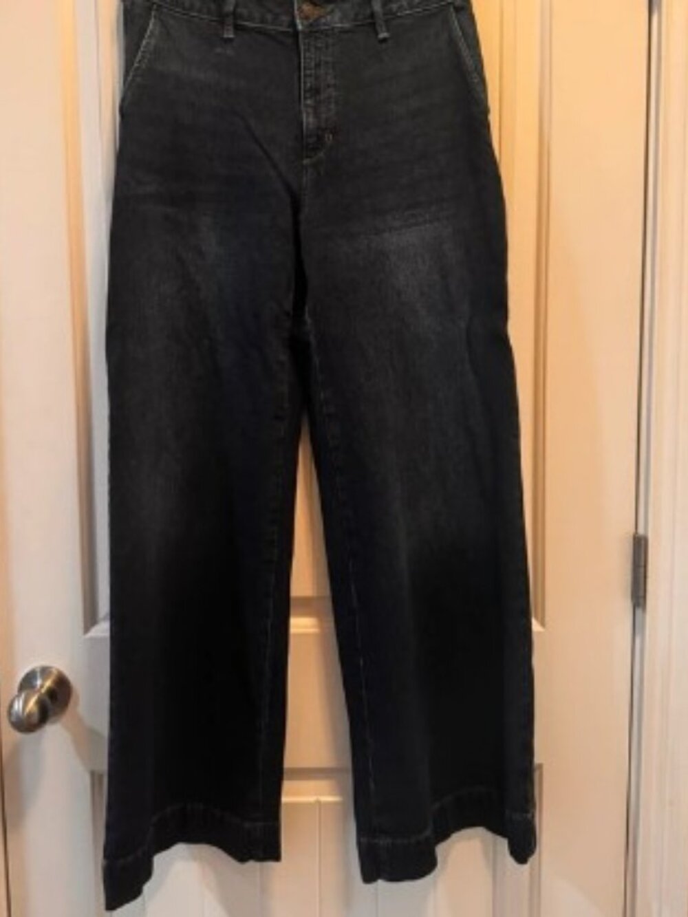 Classic Black Wide-Leg Women's Jeans